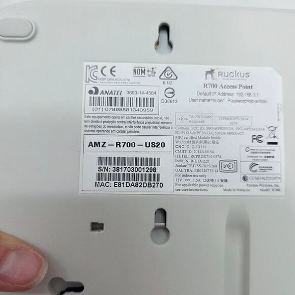 Ruckus ZoneFlex R700 Dual Band Wireless Access Point AMZ-R700-US20 - Picture 3 of 12